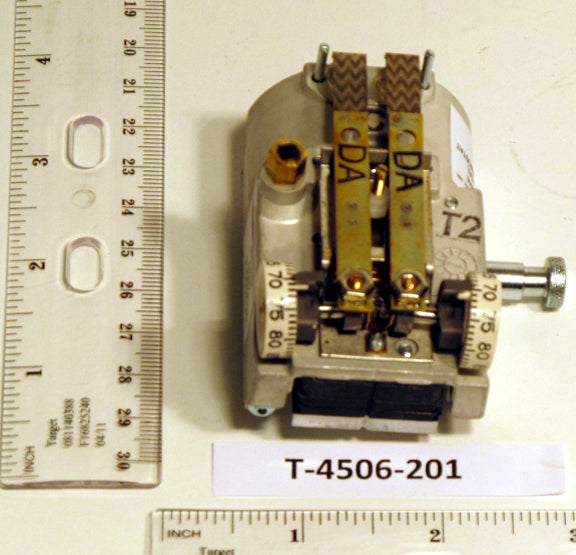 Johnson Controls T-4506-201 Thermostat