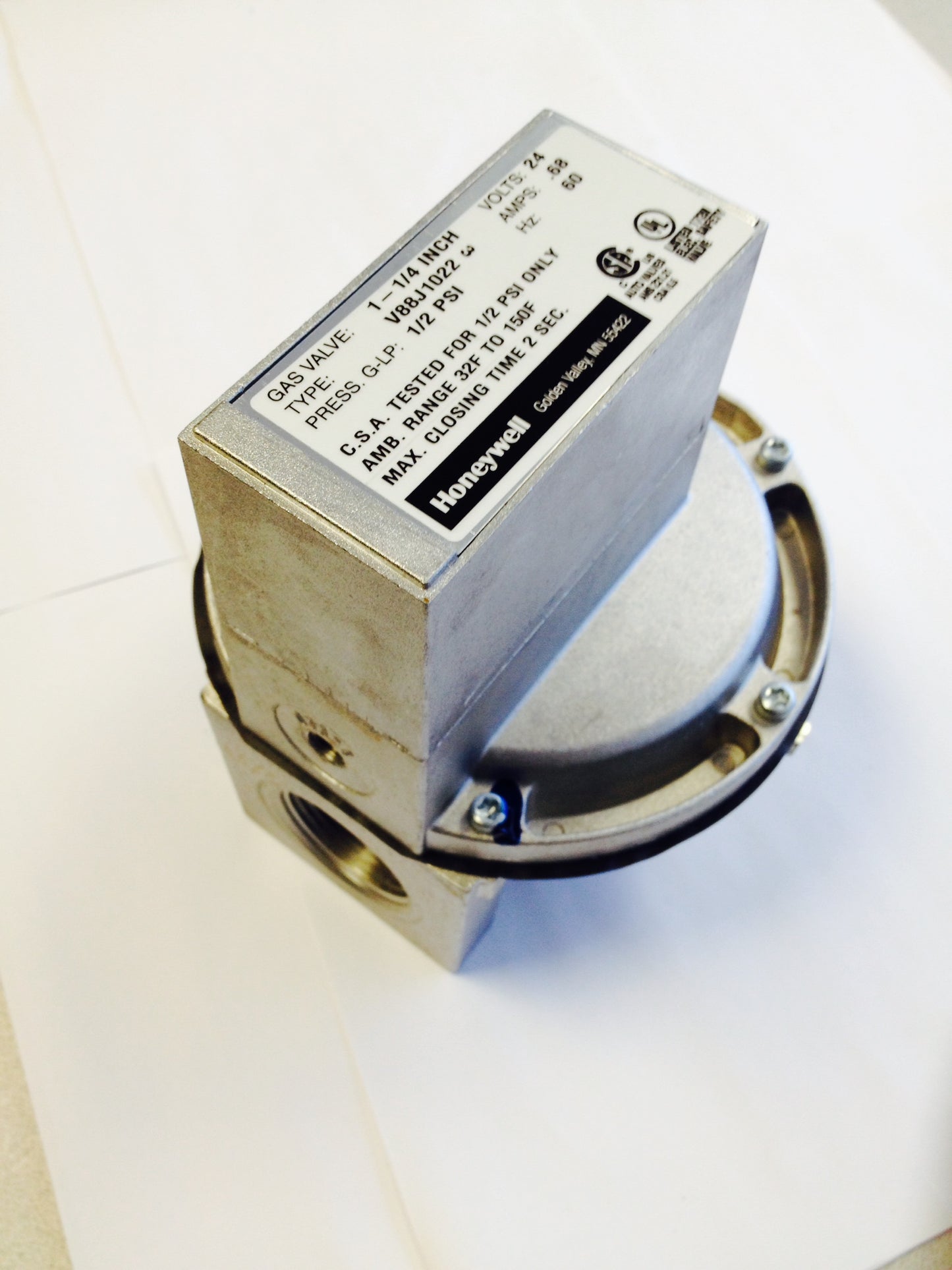 Honeywell Thermal Solutions FSG V88J1022 High Temperature Diaphragm Gas Valve