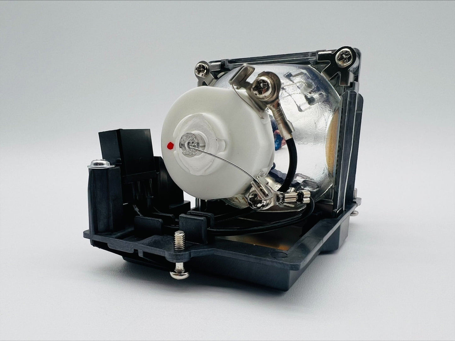 Ushio APU-L5-L Replacement Projector Lamp With Original Bulb Inside
