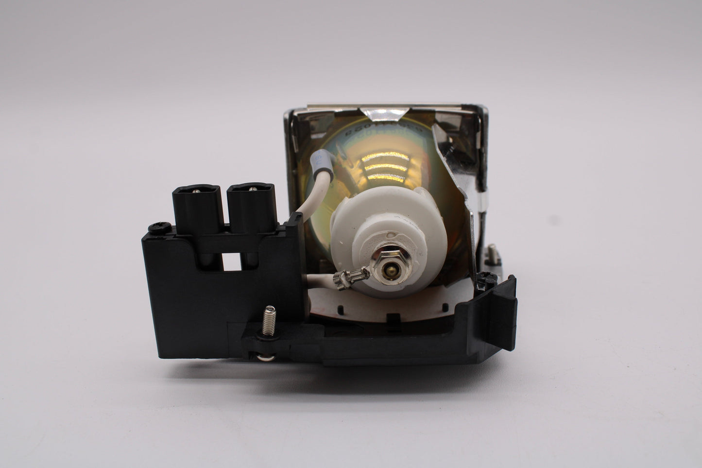 Yamaha DPX-830 Replacement Projector Lamp With Original Bulb Inside