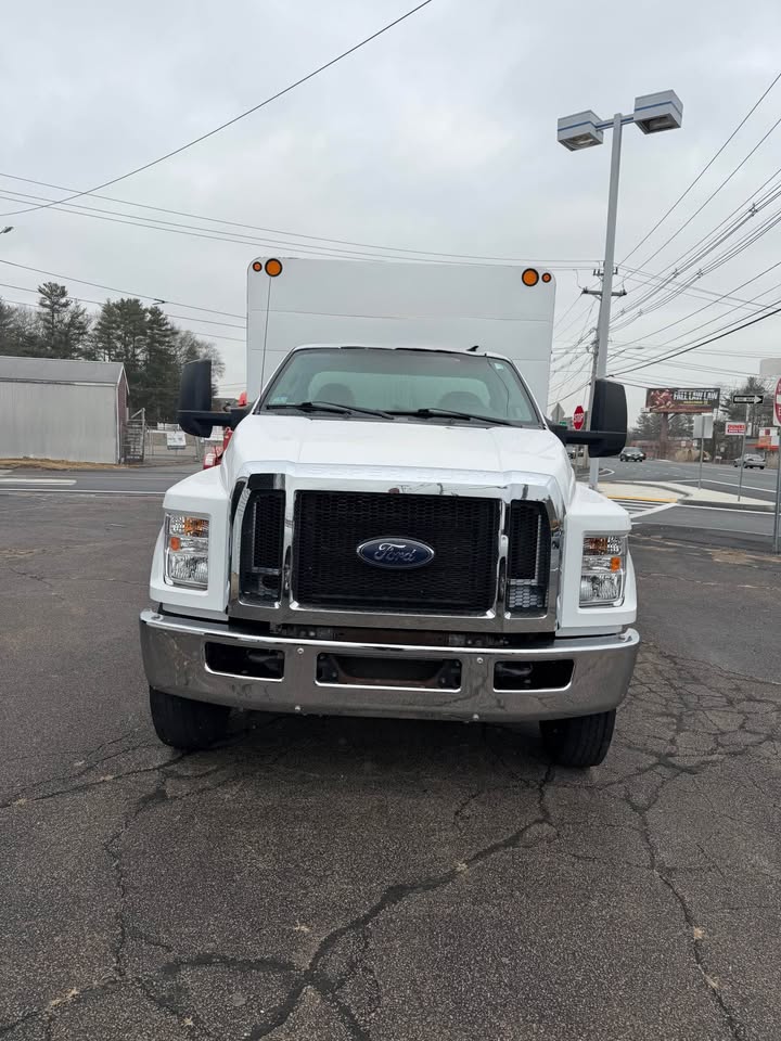 2018 Ford F-750 chip truck, front view
