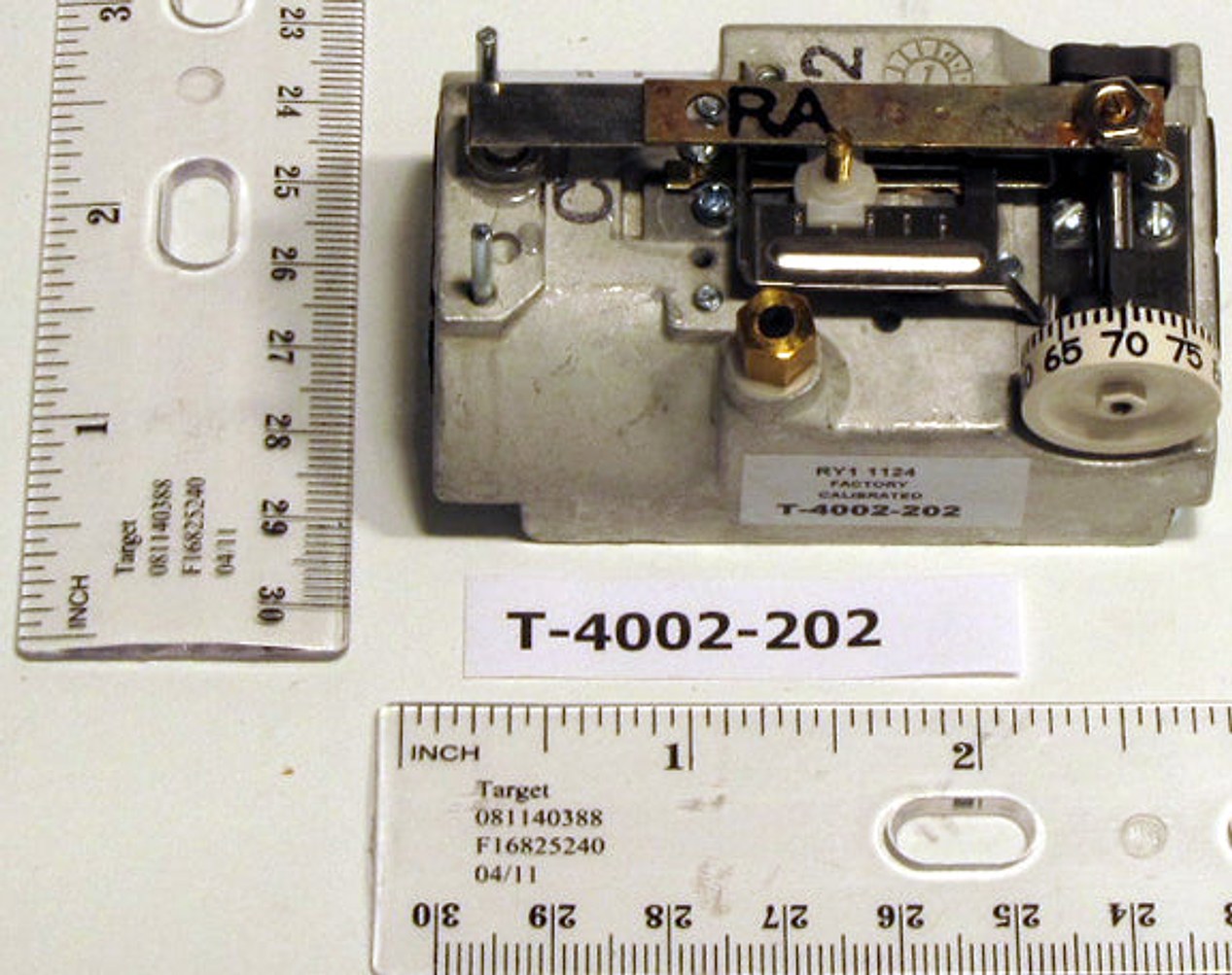 Johnson Controls T-4002-202 Thermostat