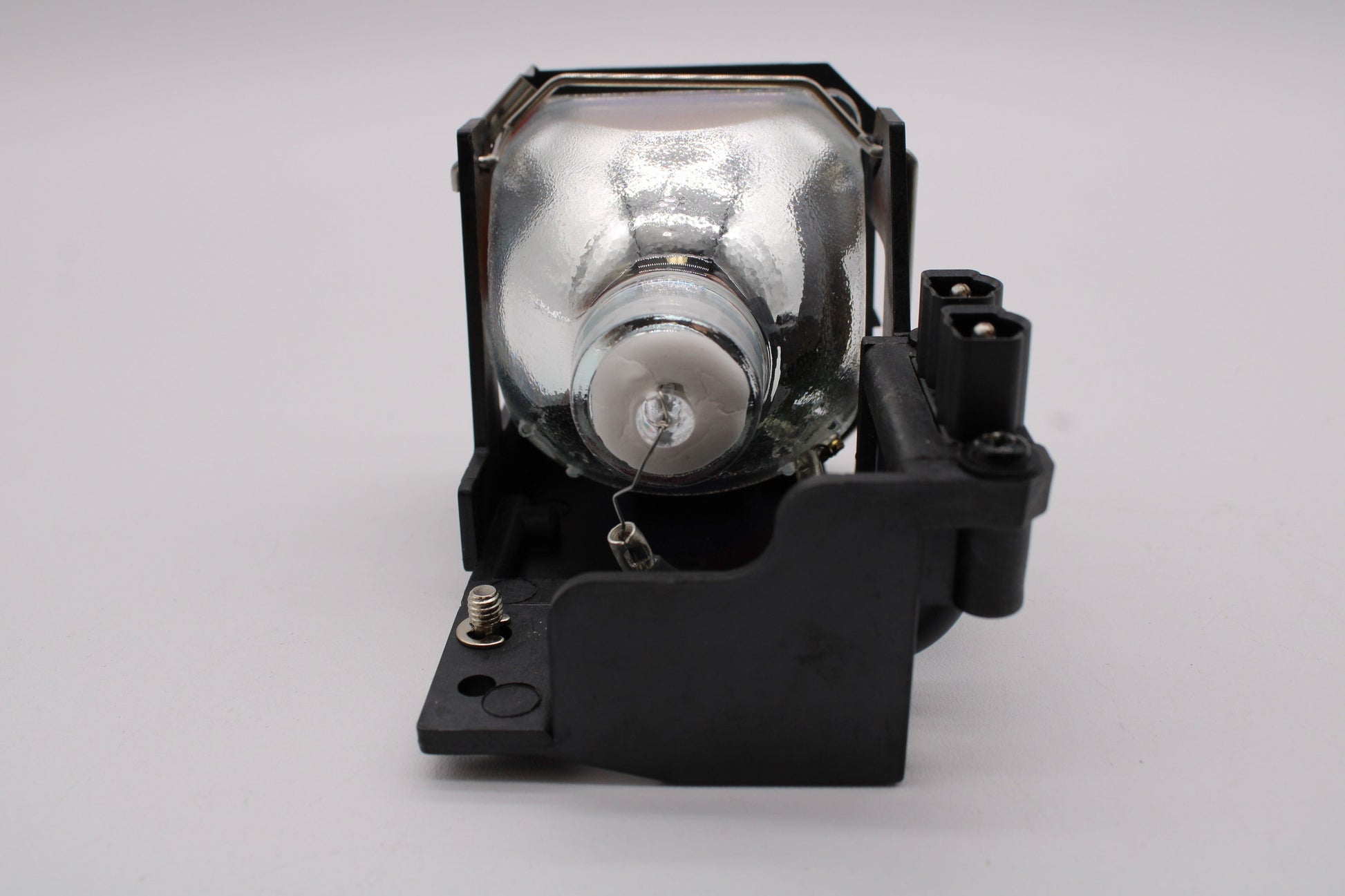 Delta AV600 Compatible Replacement Projector Lamp