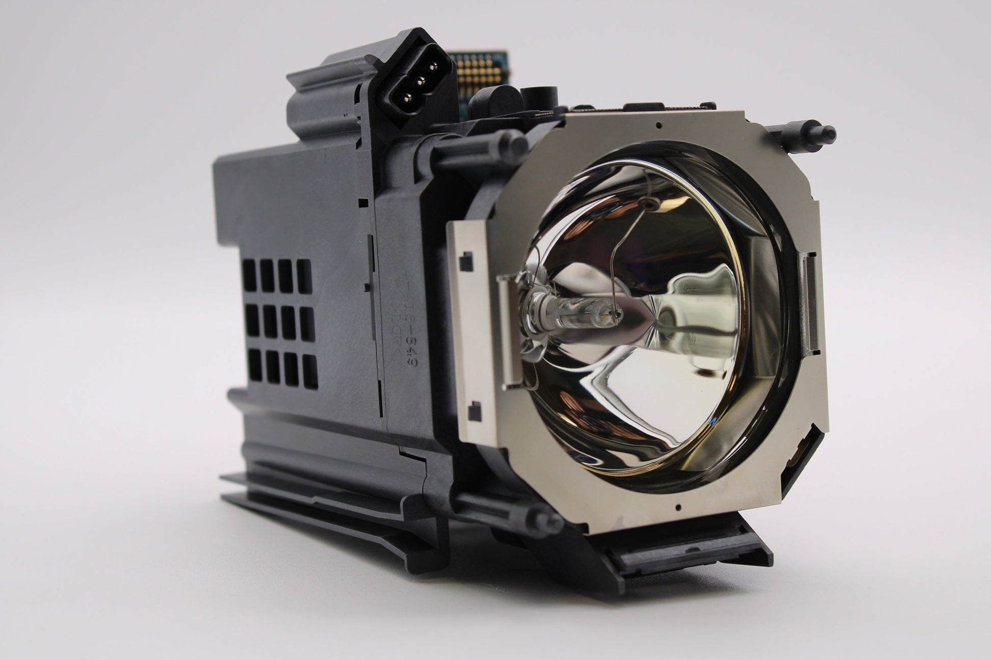 Sony LKRM-U450-6PK Replacement Projector Lamp With Original Bulb Inside