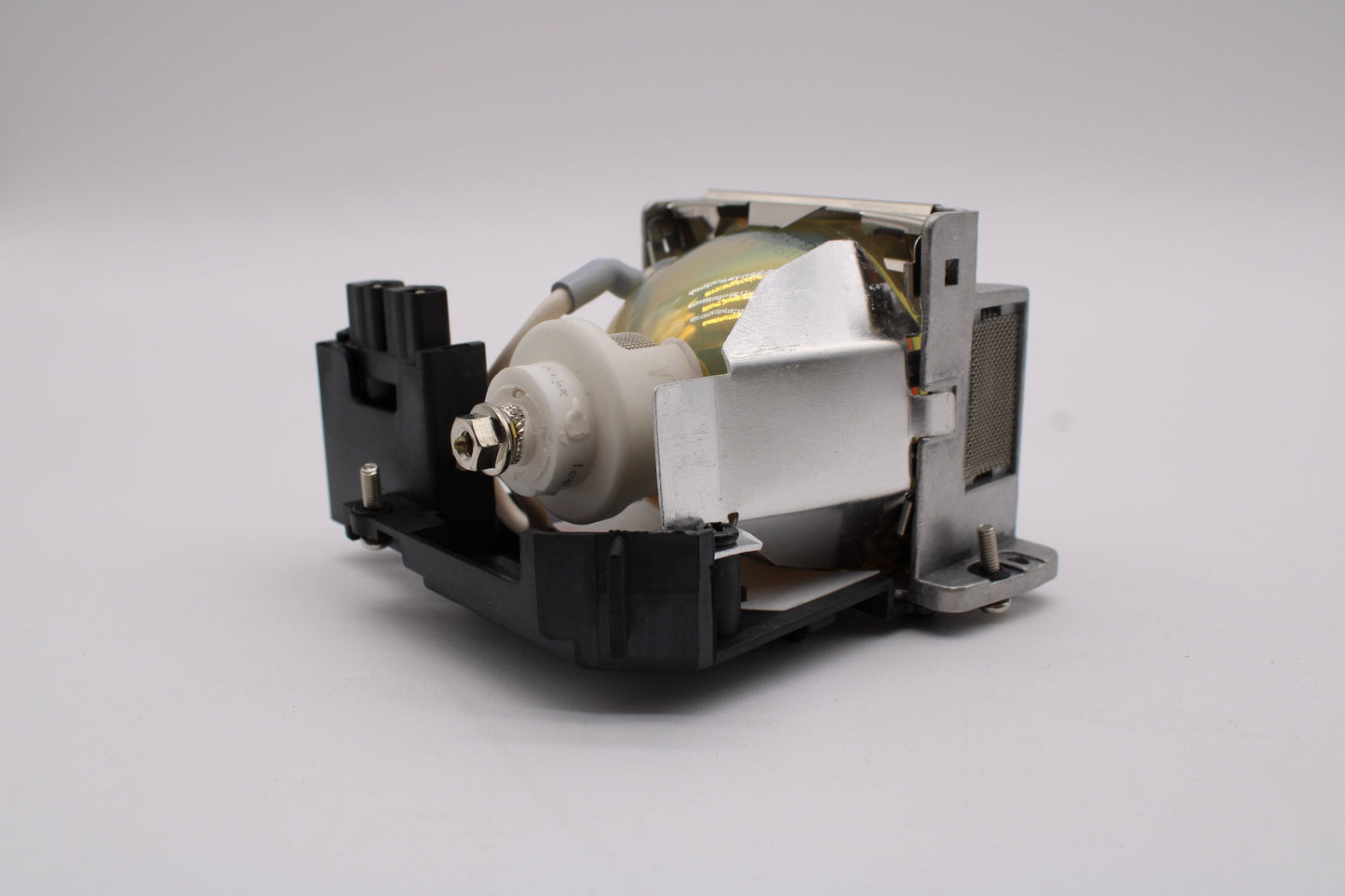 Yamaha DPX-830 Replacement Projector Lamp With Original Bulb Inside