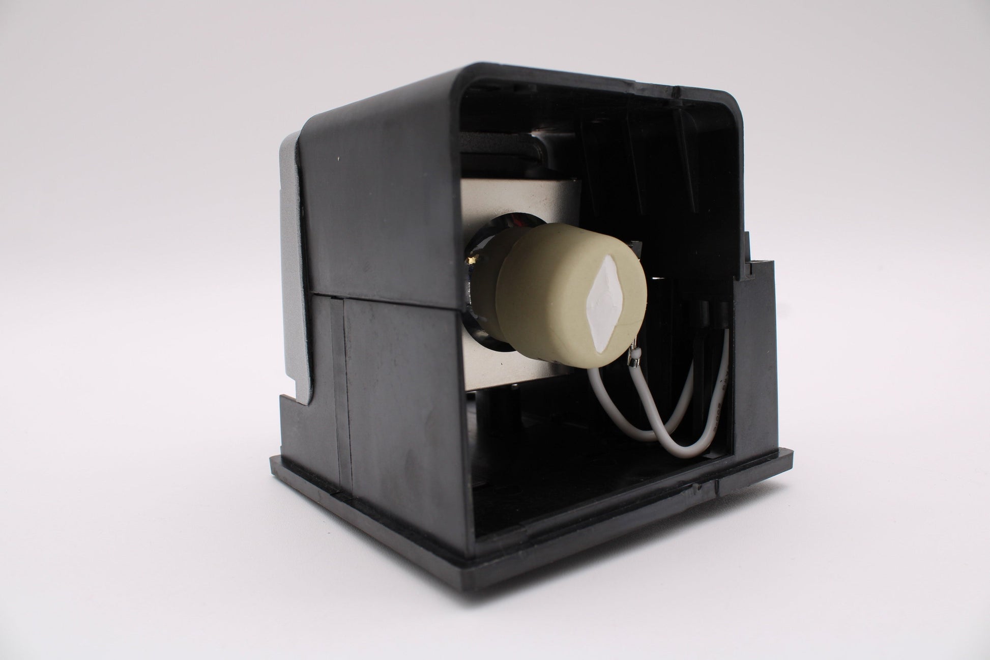 InFocus SP-057 Replacement Projector Lamp With Original Bulb Inside