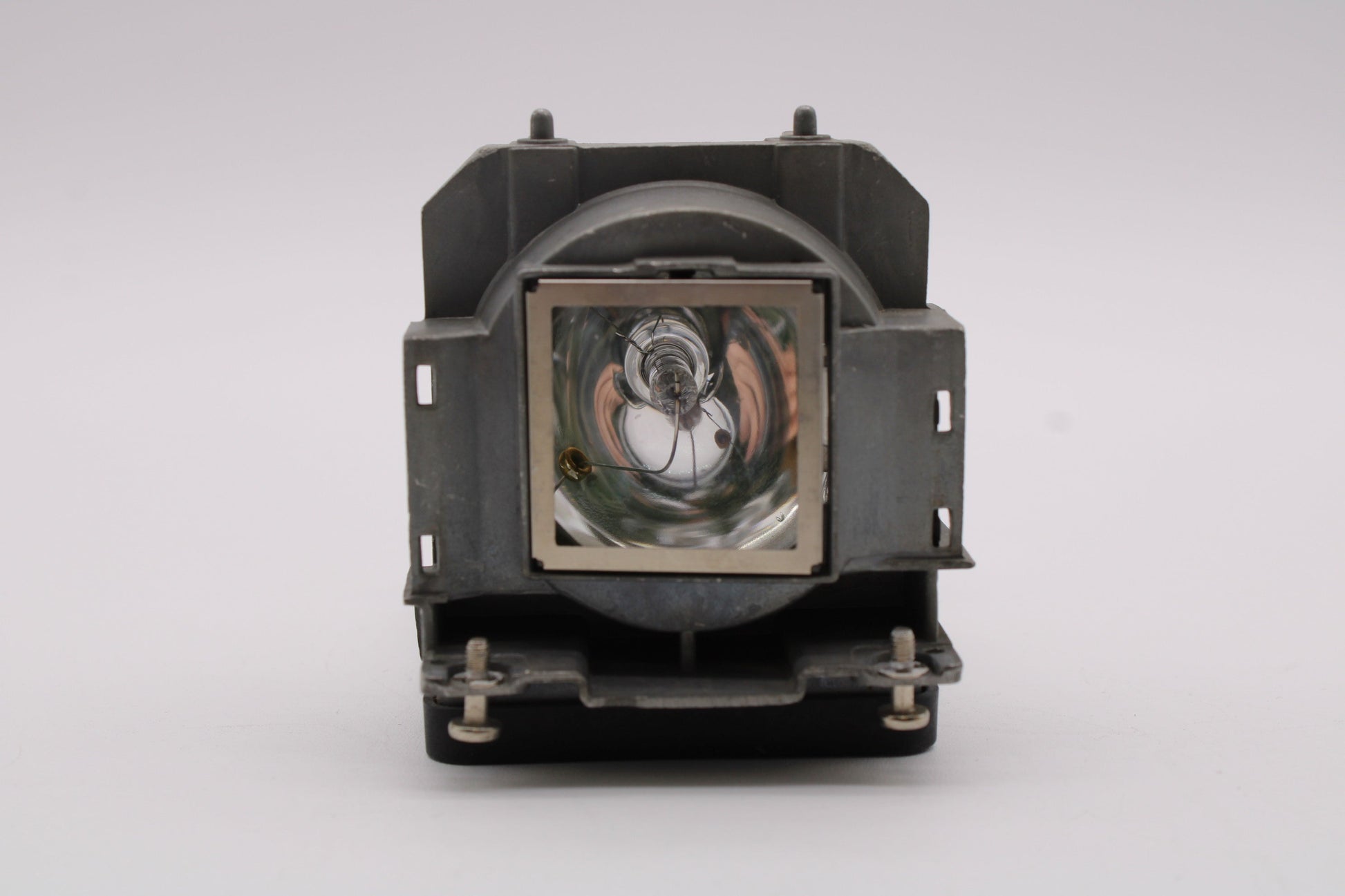 Toshiba TDP-TW355 Compatible Replacement Projector Lamp